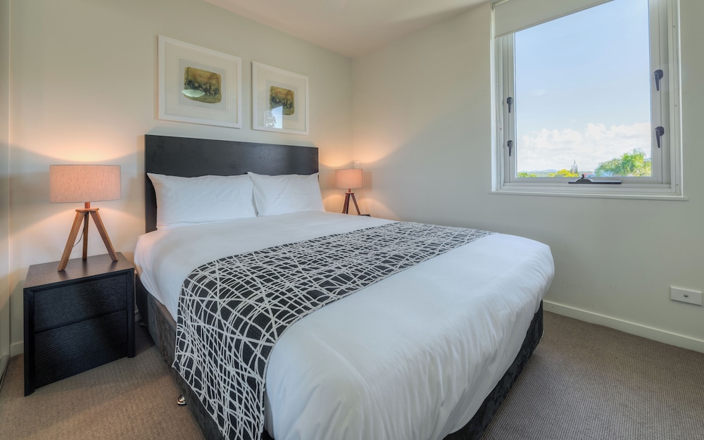 2 Bedrooms, Apartment, King Bed, Water View