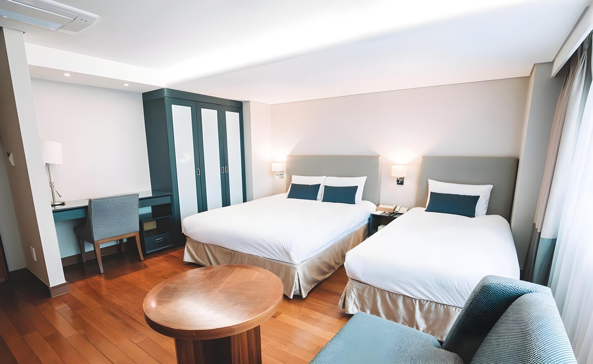 Blue, Twin Beds