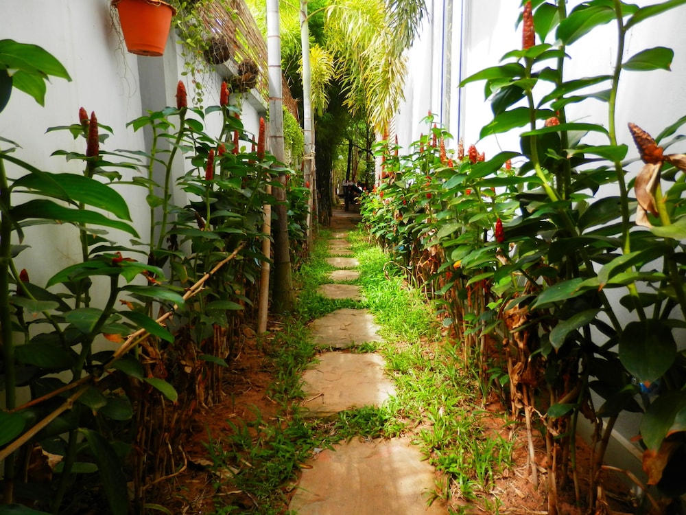 Hak Boutique Hotel & Resort 35/50