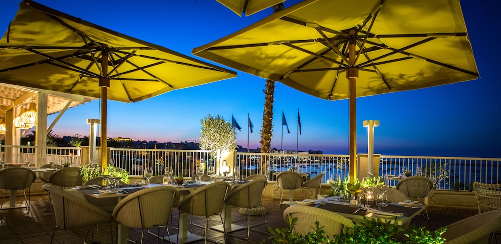 SALINI RESORT 48/68