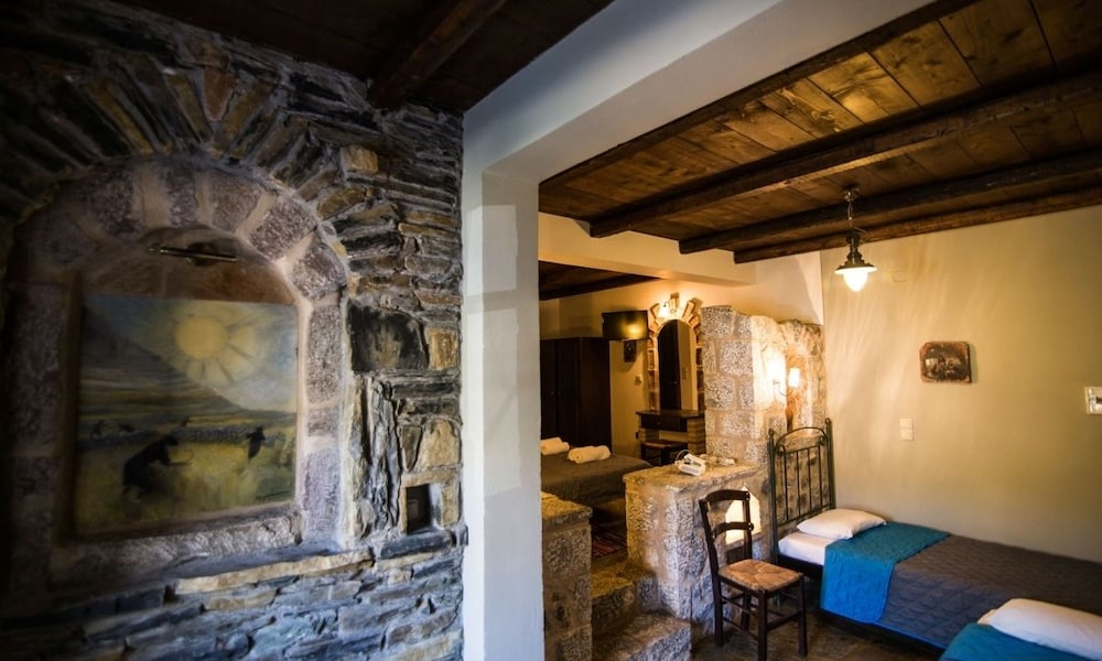 Psamathous Guest House 32/34