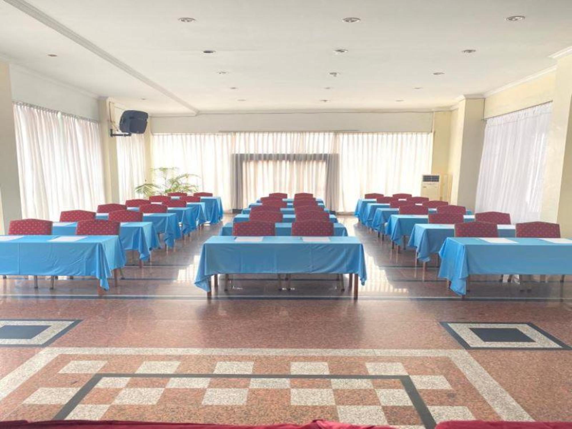 Hotel Prima Indah 25/27