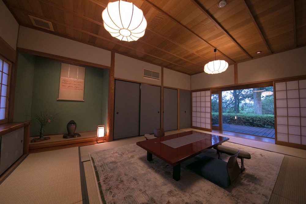 The Kingfisher Resort (Shukubo Kawaseminoshou) 32/50