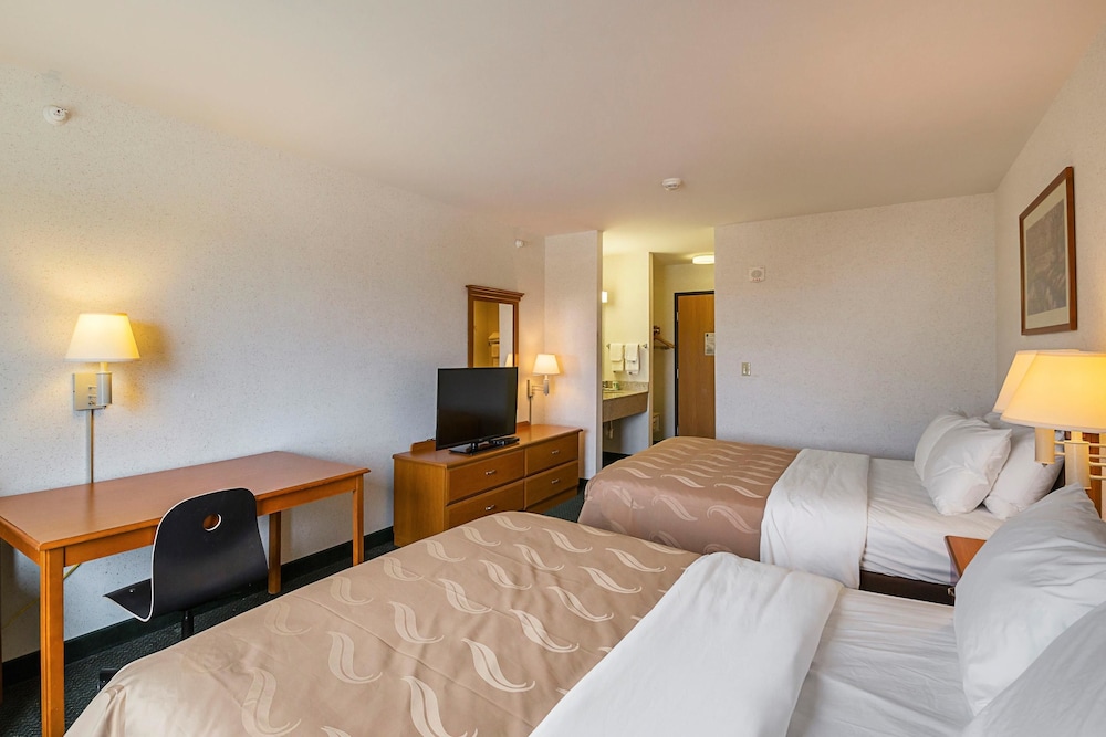 Quality Inn & Suites Belmont - Platteville 27/44