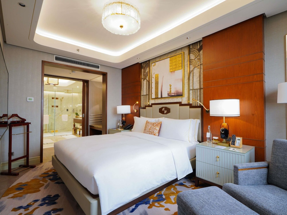 Presidential, Suite, King Bed, Bay View, Club Lounge Access، Admiral Hotel Manila - MGallery Collection 3/6