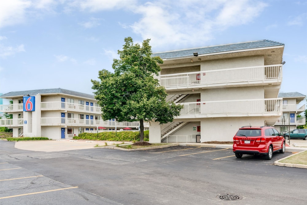 Motel6 Rolling Meadows, IL - Chicago Northwest 60/69