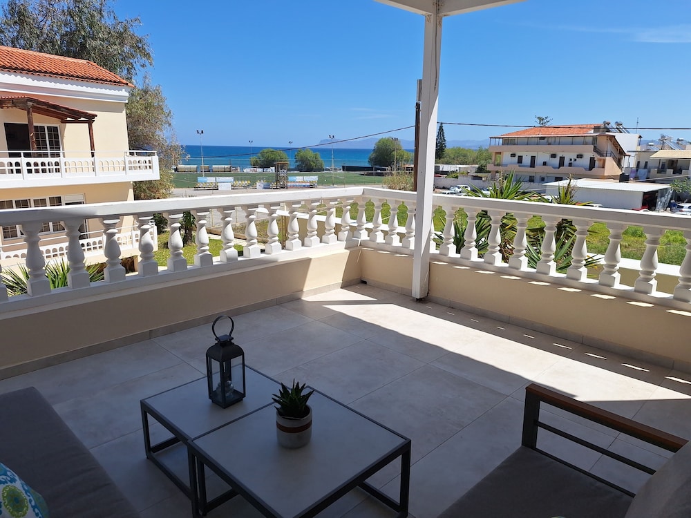 Perla Beach 37/60