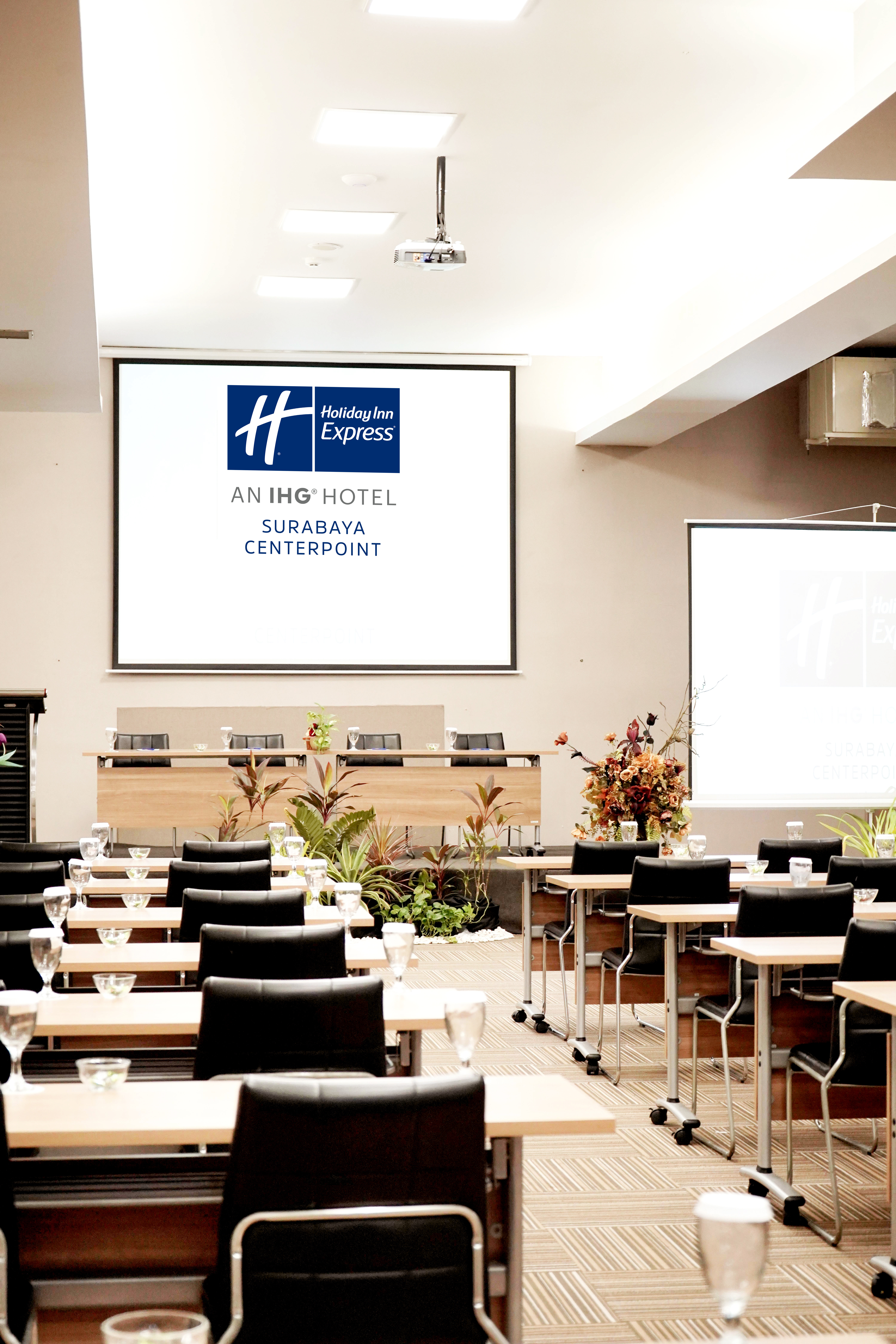 Holiday Inn Express Surabaya Centerpoint by Ihg 78/81