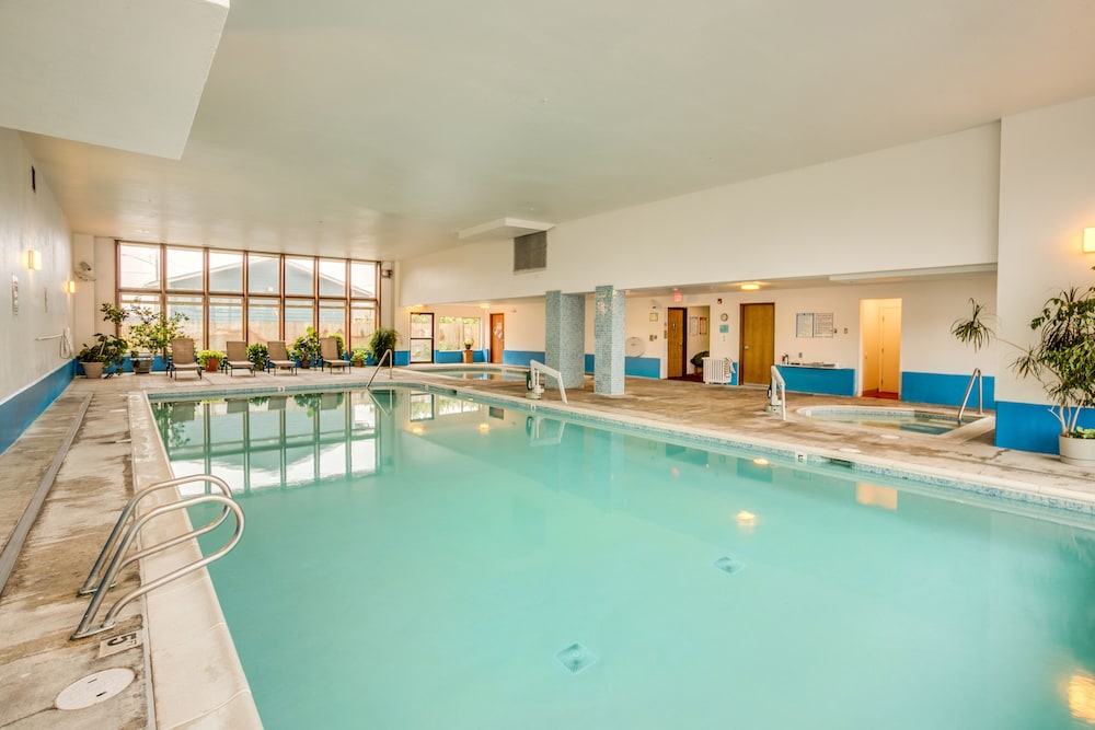 Adobe Resort 36/73