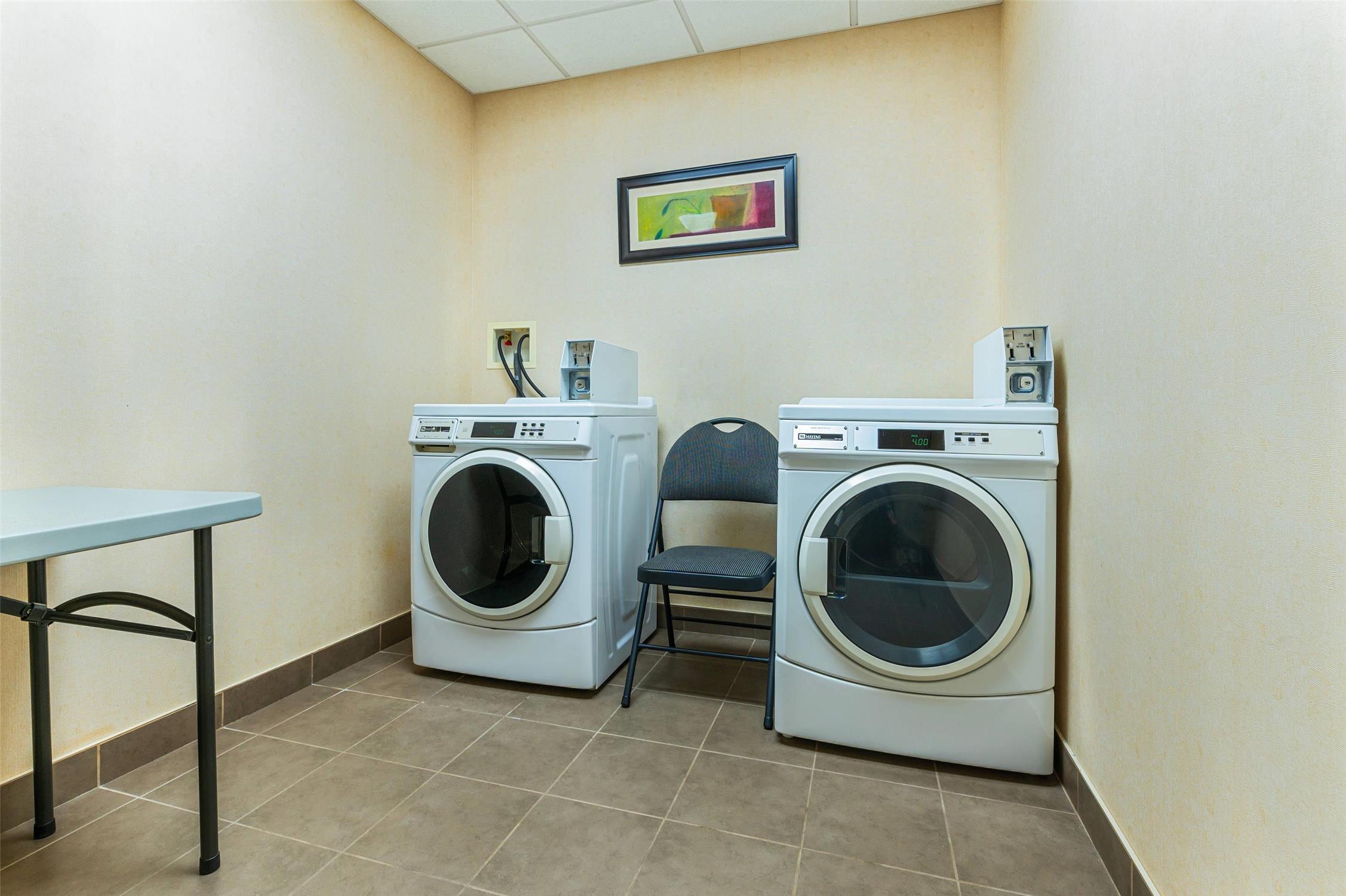 Comfort Inn & Suites Kincardine, ON 21/28