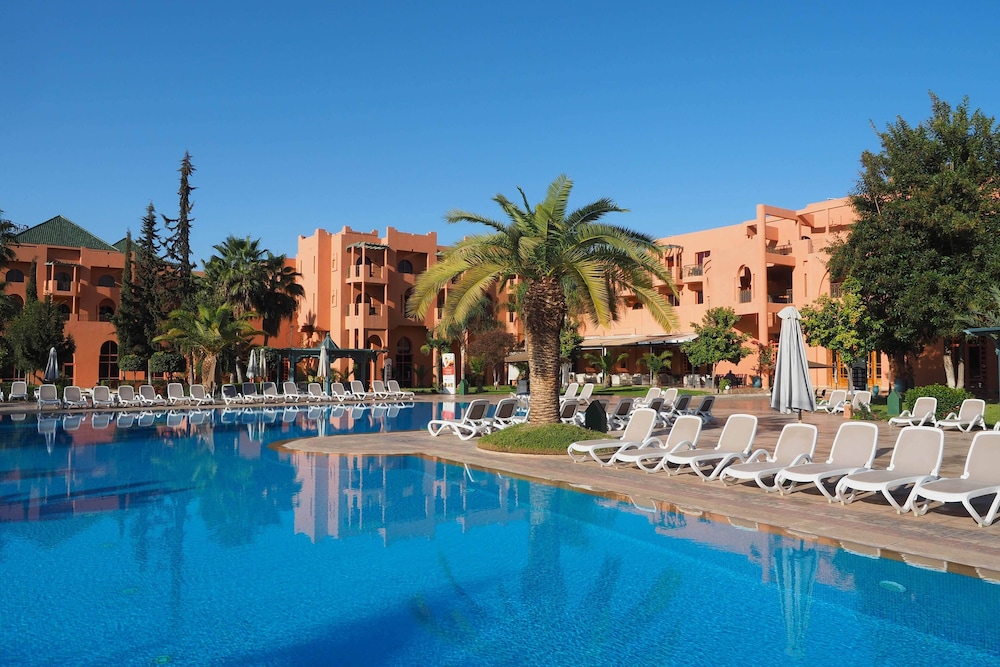 Palm Plaza Hotel And Spa 70/72