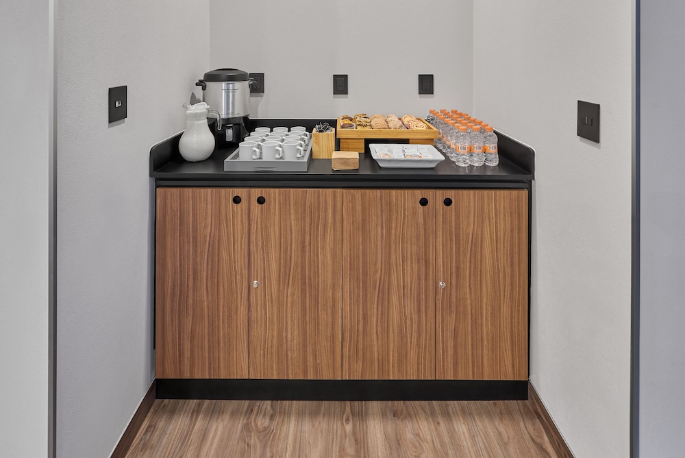 City Express Plus by Marriott Tijuana photo3