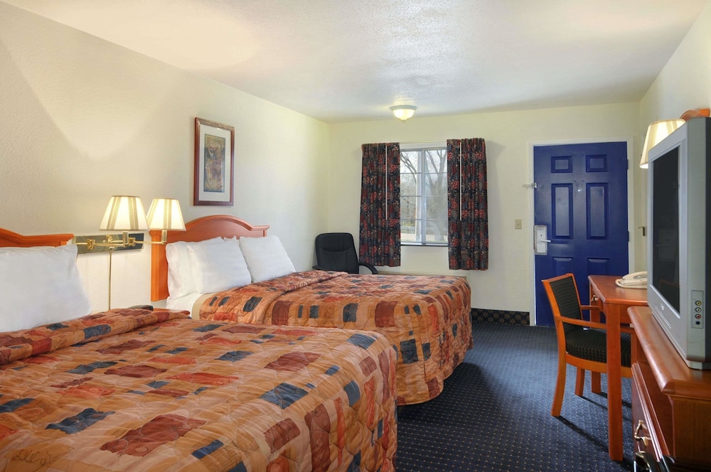 Days Inn By Wyndham Ku Lawrence 17/29