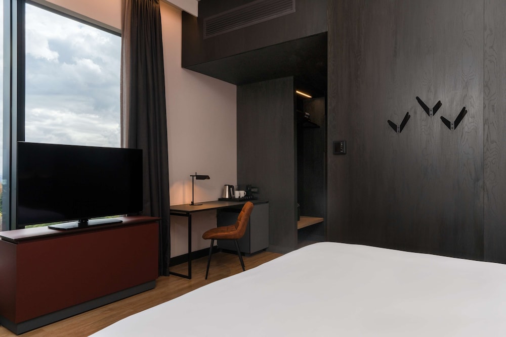 Radisson RED Hotel, Johannesburg Rosebank 23/75