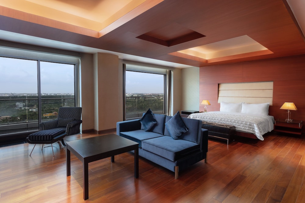 LE MERIDIEN COIMBATORE 25/40