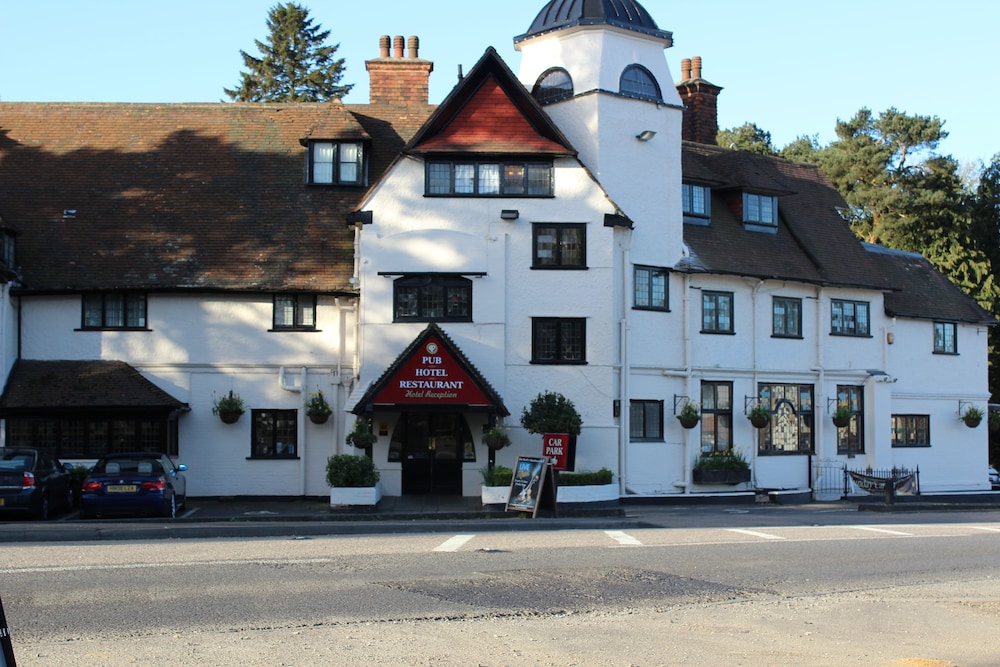 The Devil S Punchbowl Hotel 62/66