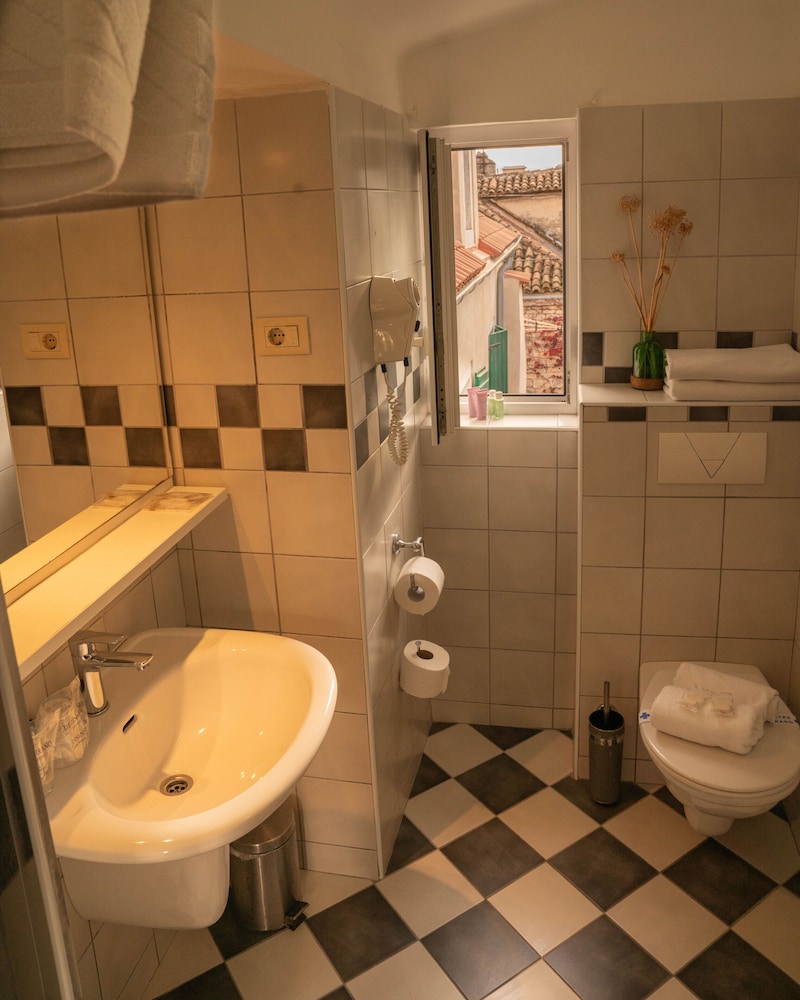 Slavija Culture Heritage Hotel 80/80