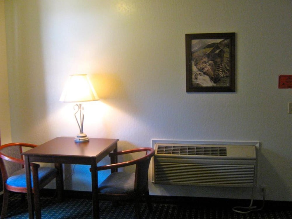 Jamestown Railtown Motel 21/31