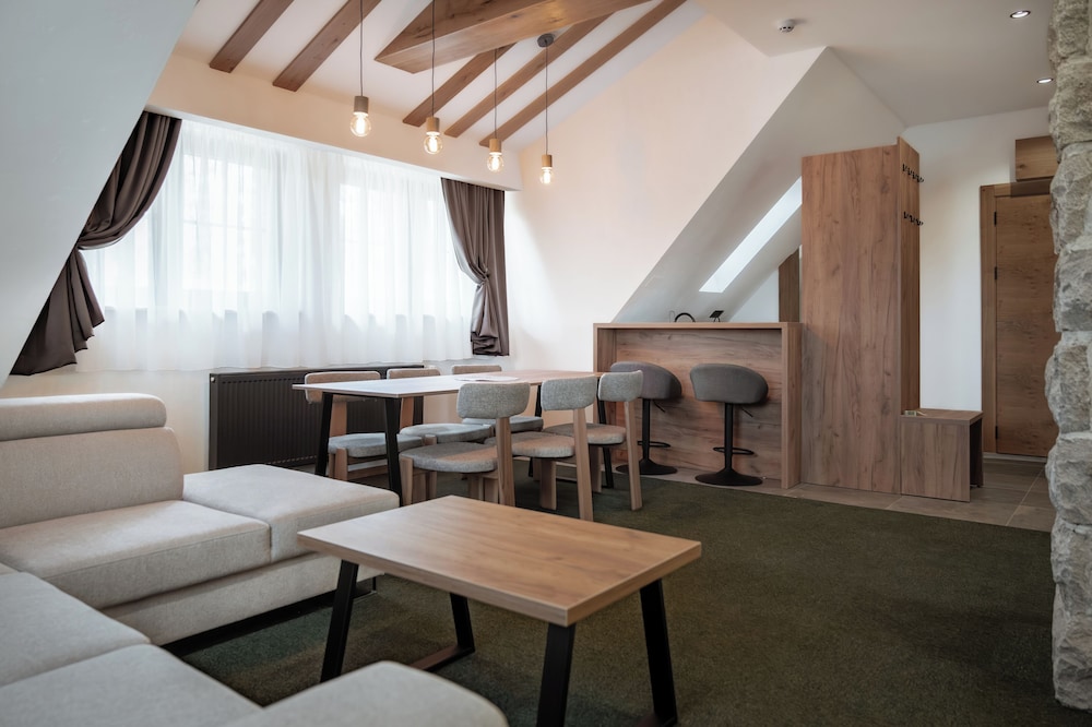 Angelina Apart Hotel&Spa Divcibare 59/83