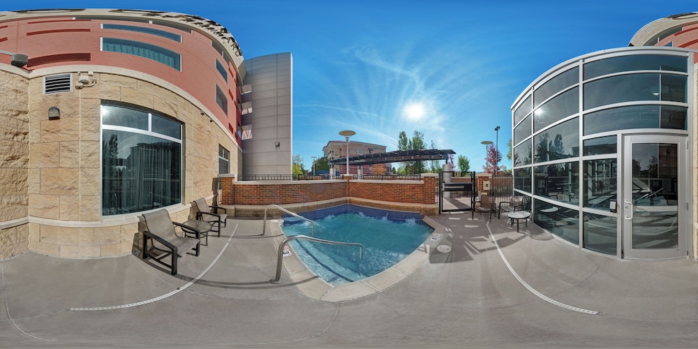 Courtyard by Marriott Minneapolis Maple Grove/Arbor Lakes 31/70