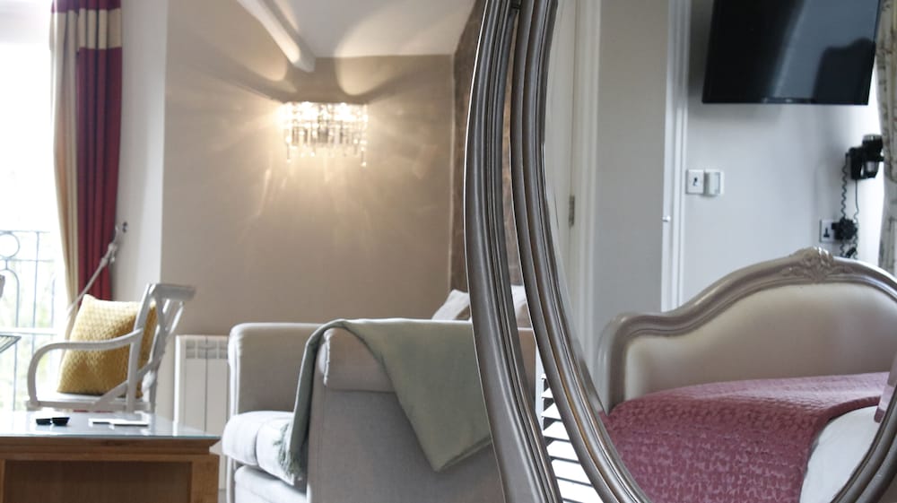 Bowness Bay Suites 21/31