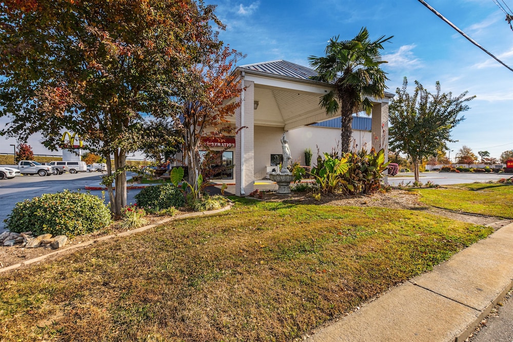 Baymont by Wyndham Rock Hill 47/52