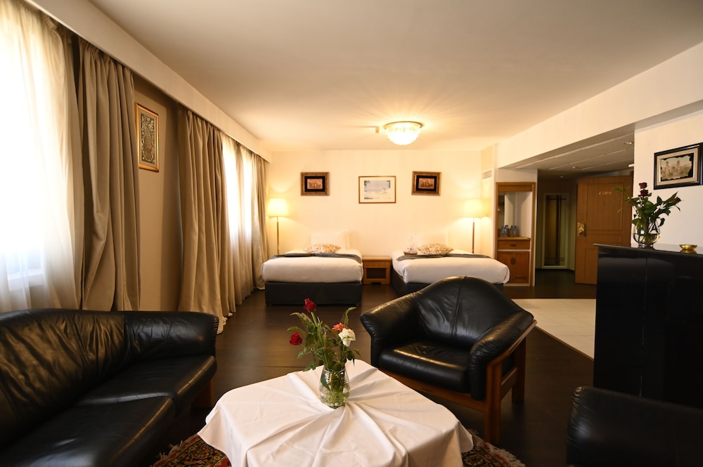 Mercure Alger Aeroport 56/78