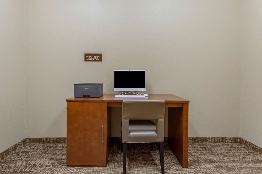 Comfort Inn & Suites Cave City 32/38