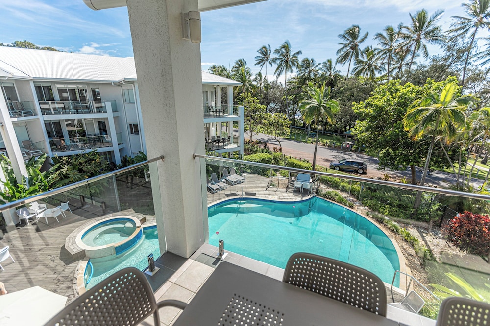 Beaches Port Douglas 65/69