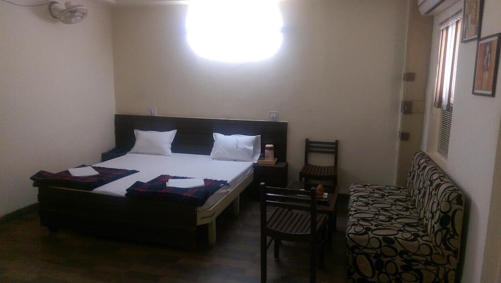 Hotel New Sunder 12/28