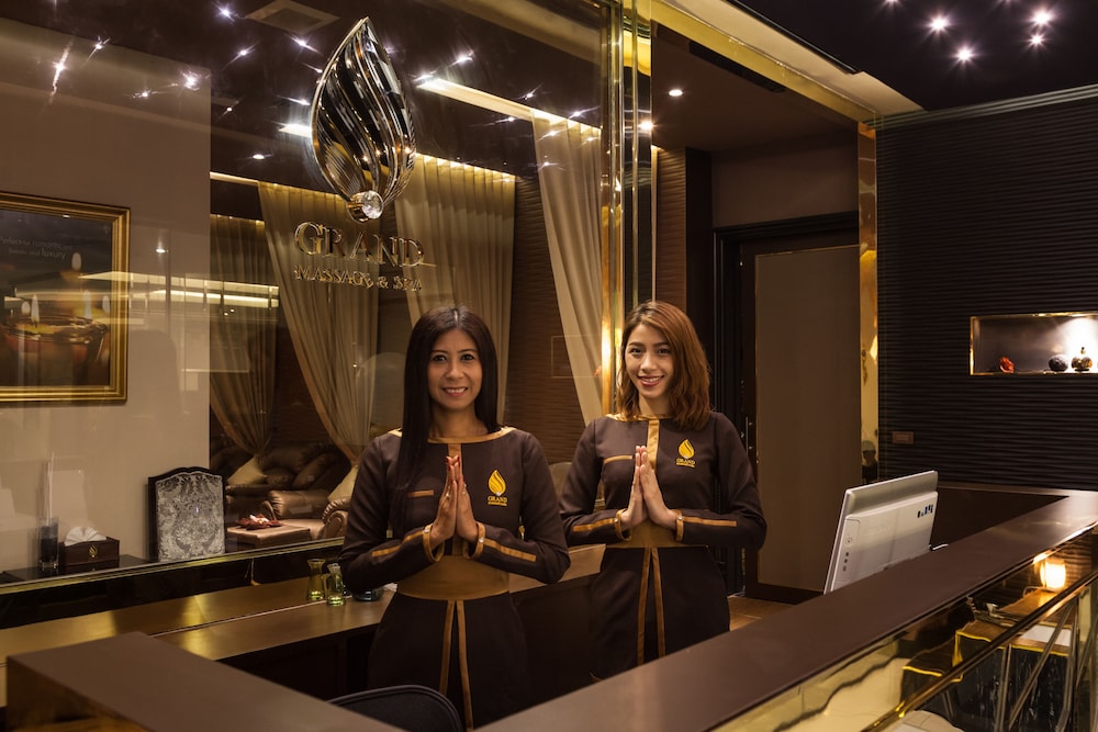 Grand 5 Hotel Plaza Sukhumvit Bangkok 51/63