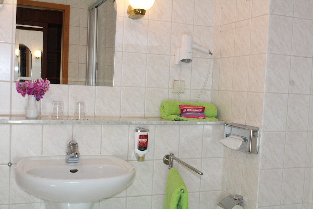 Hotel Weisser Schwan 28/34