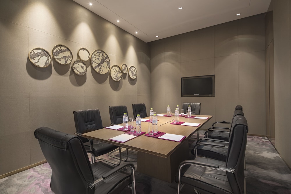 CROWNE PLAZA HARBIN SONGBEI 53/58