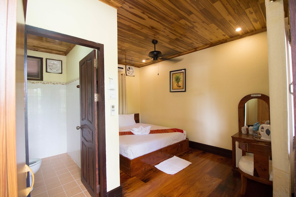 Villa Somphong 23/50