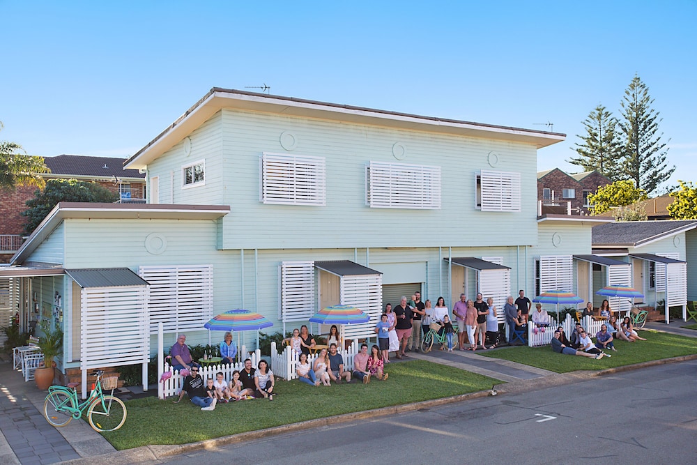 La Costa Motel 27/35
