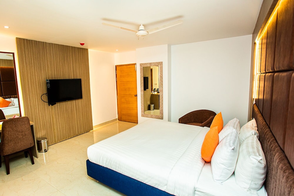 Royal Raj Hotel and Condominium 20/35