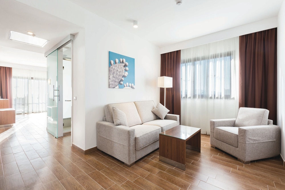Hotel RIU Bravo 28/42