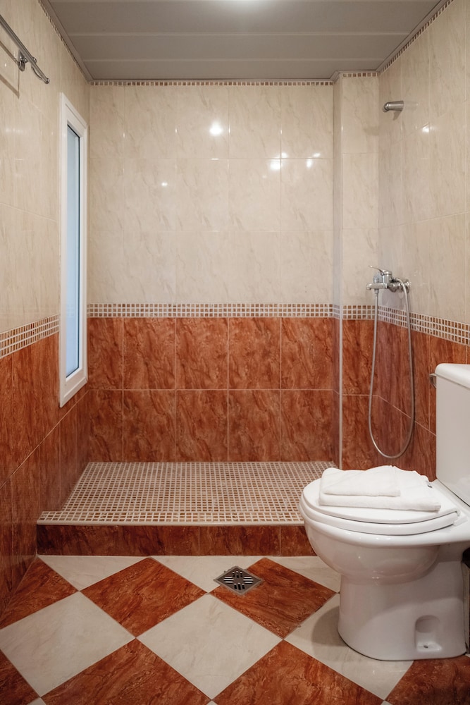 Thalassa Hotel 56/57