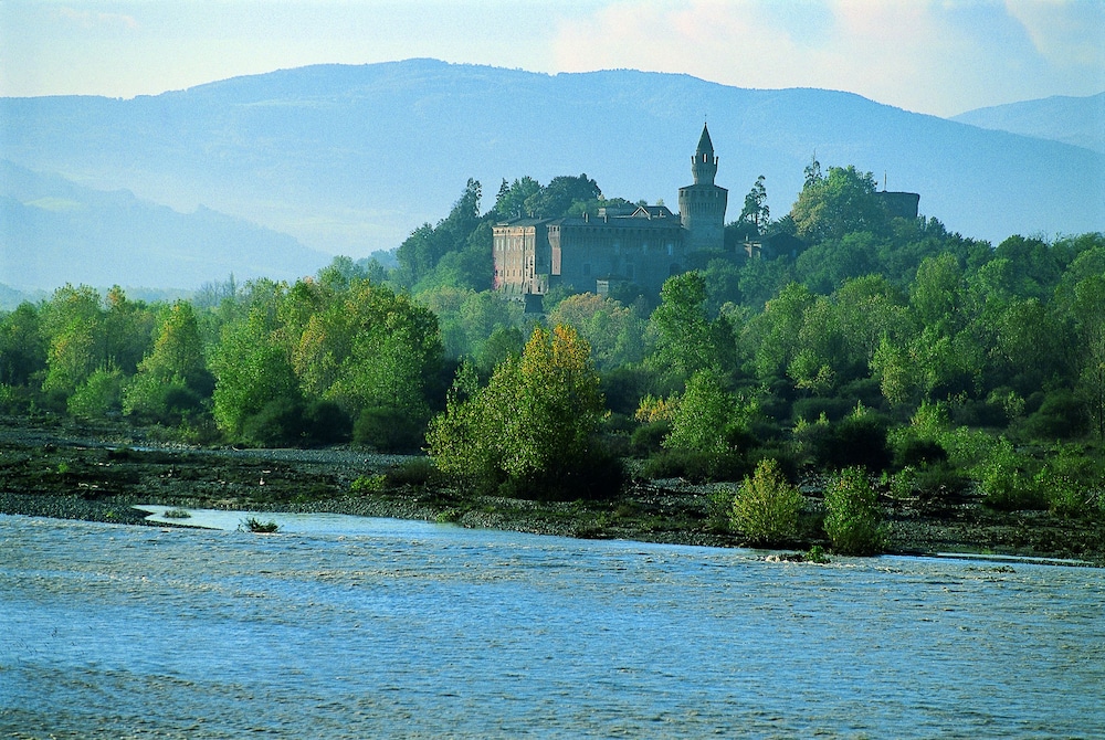 surroundings