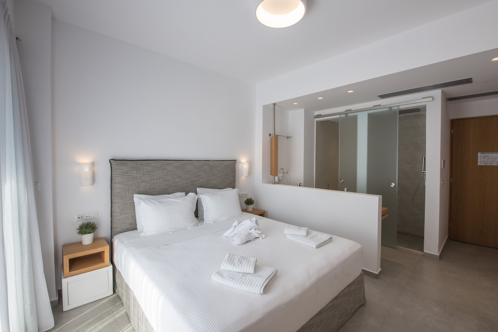 CLASSIC, DOUBLE BED, SEA VIEW