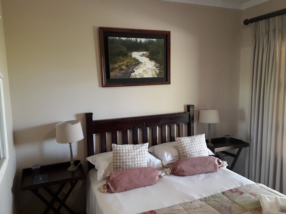 Ash River Lodge B B 18/50
