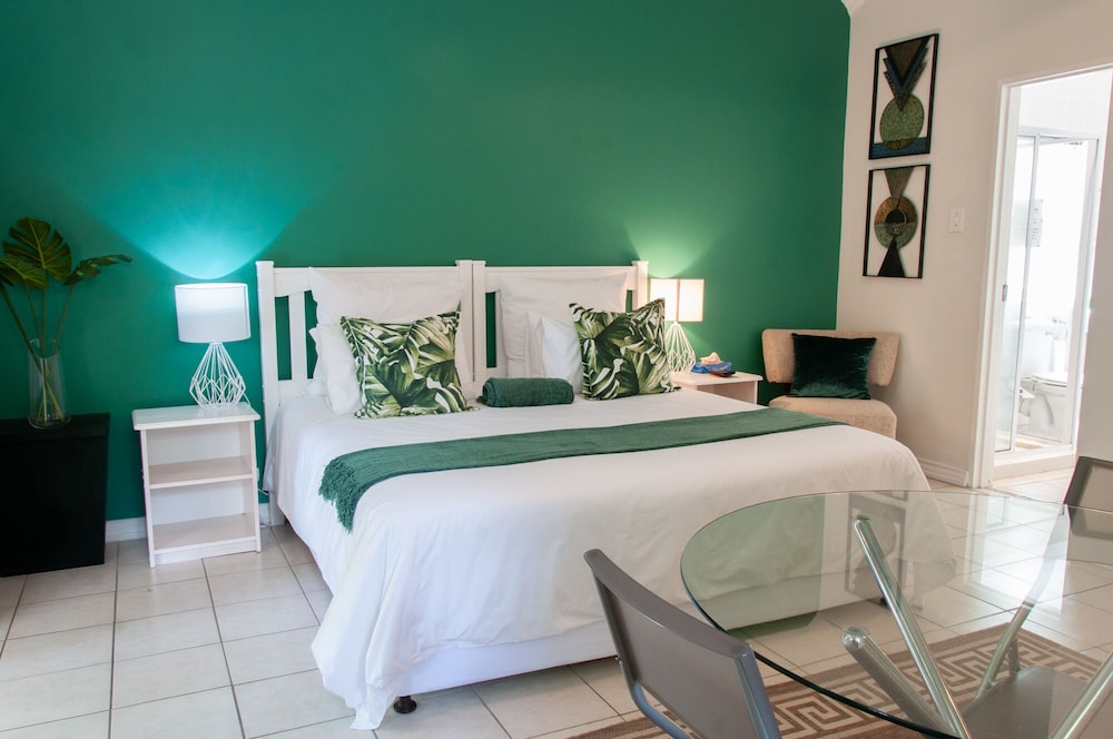 Rustic Manor Bed And Breakfast 22/52