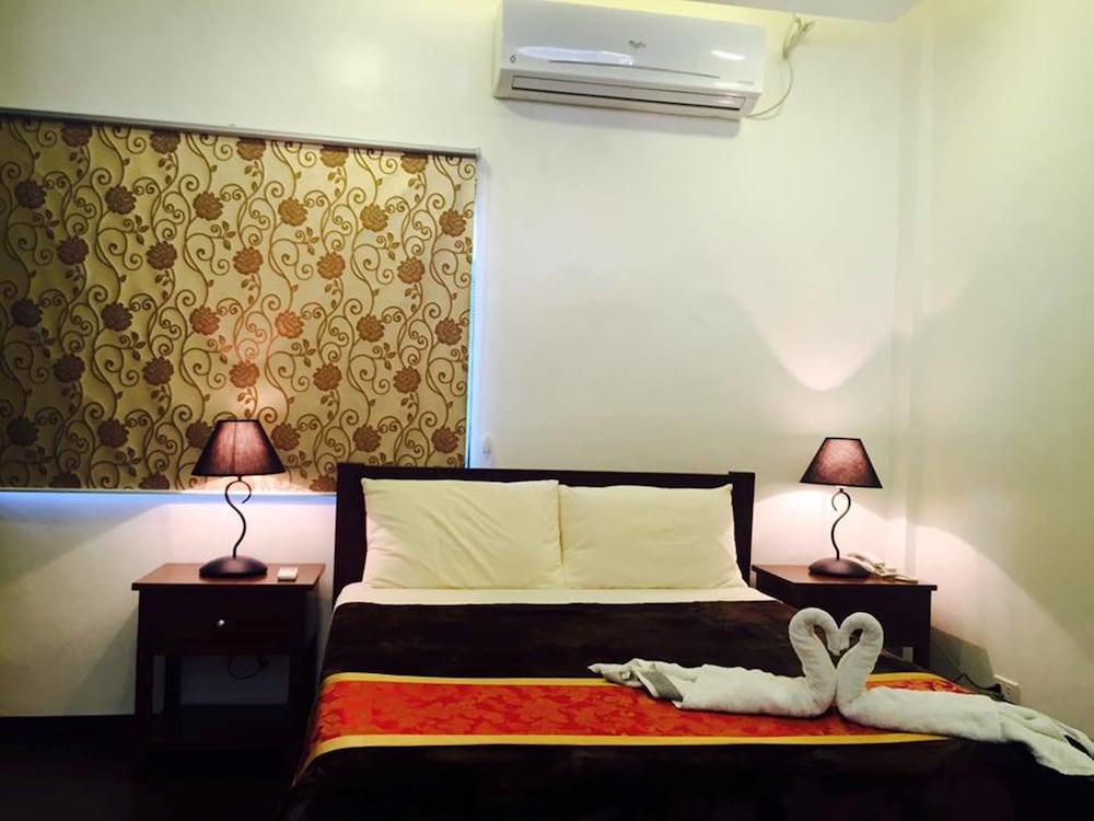 Jo Carter's Hotel & Suites 19/60