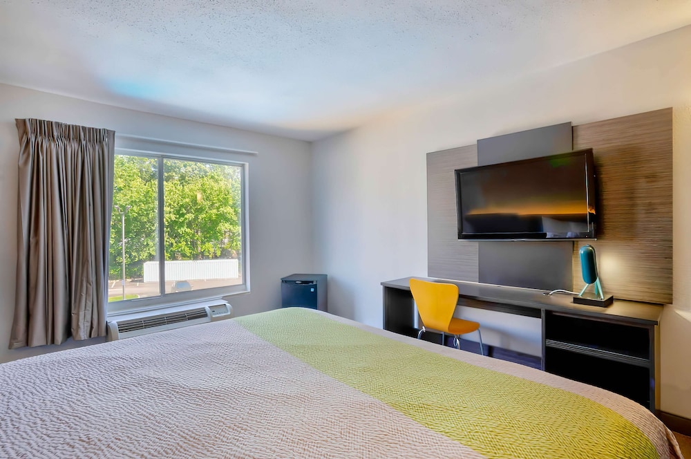Motel6 Virginia Beach, VA 22/42