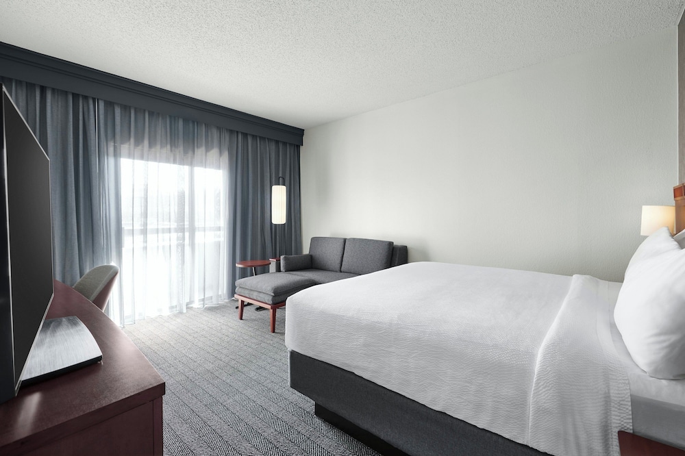 Room at Courtyard by Marriott St Louis Creve Coeur, ST LOUIS - MO