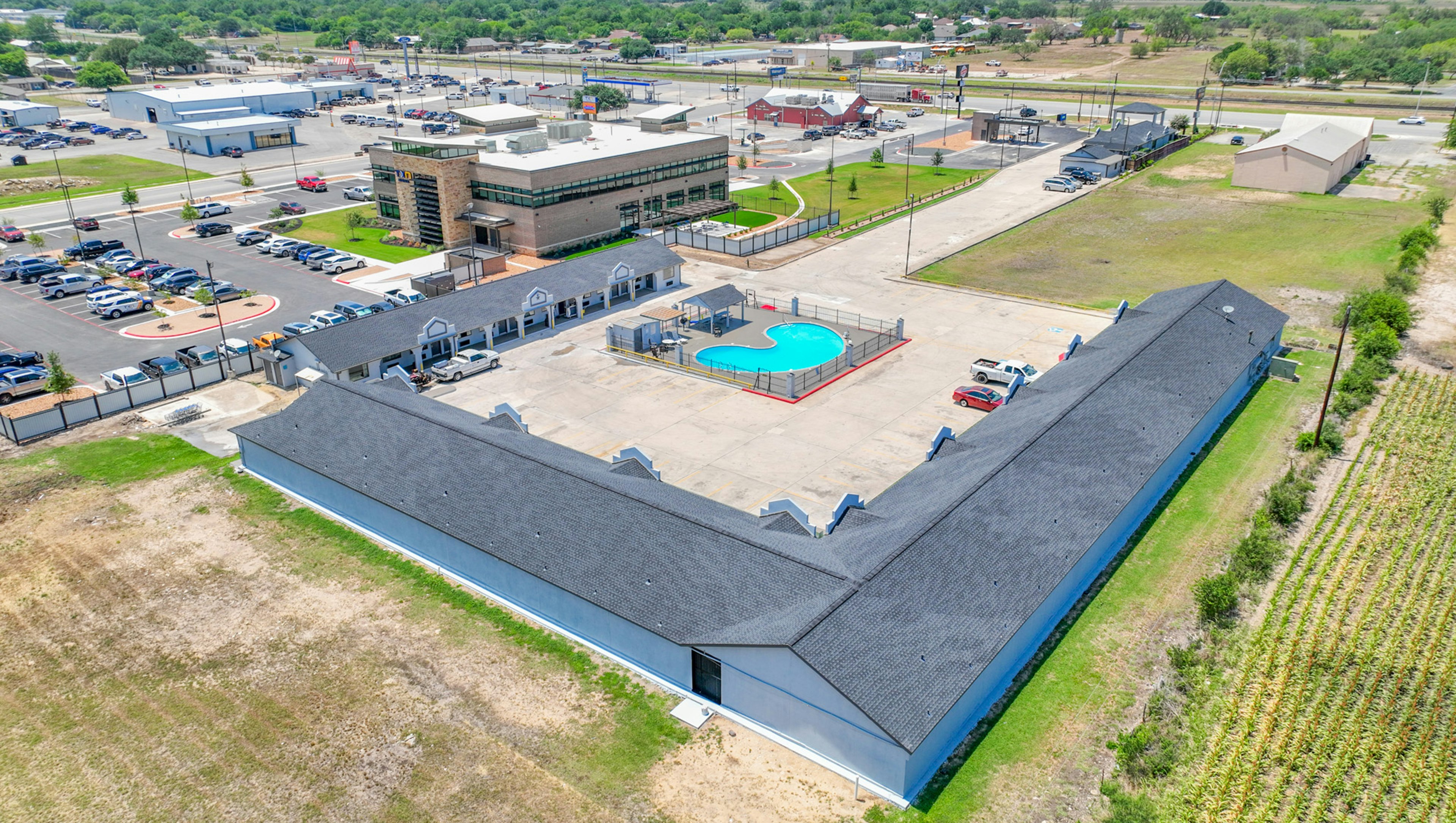 Executive Inn of Hondo 39/40