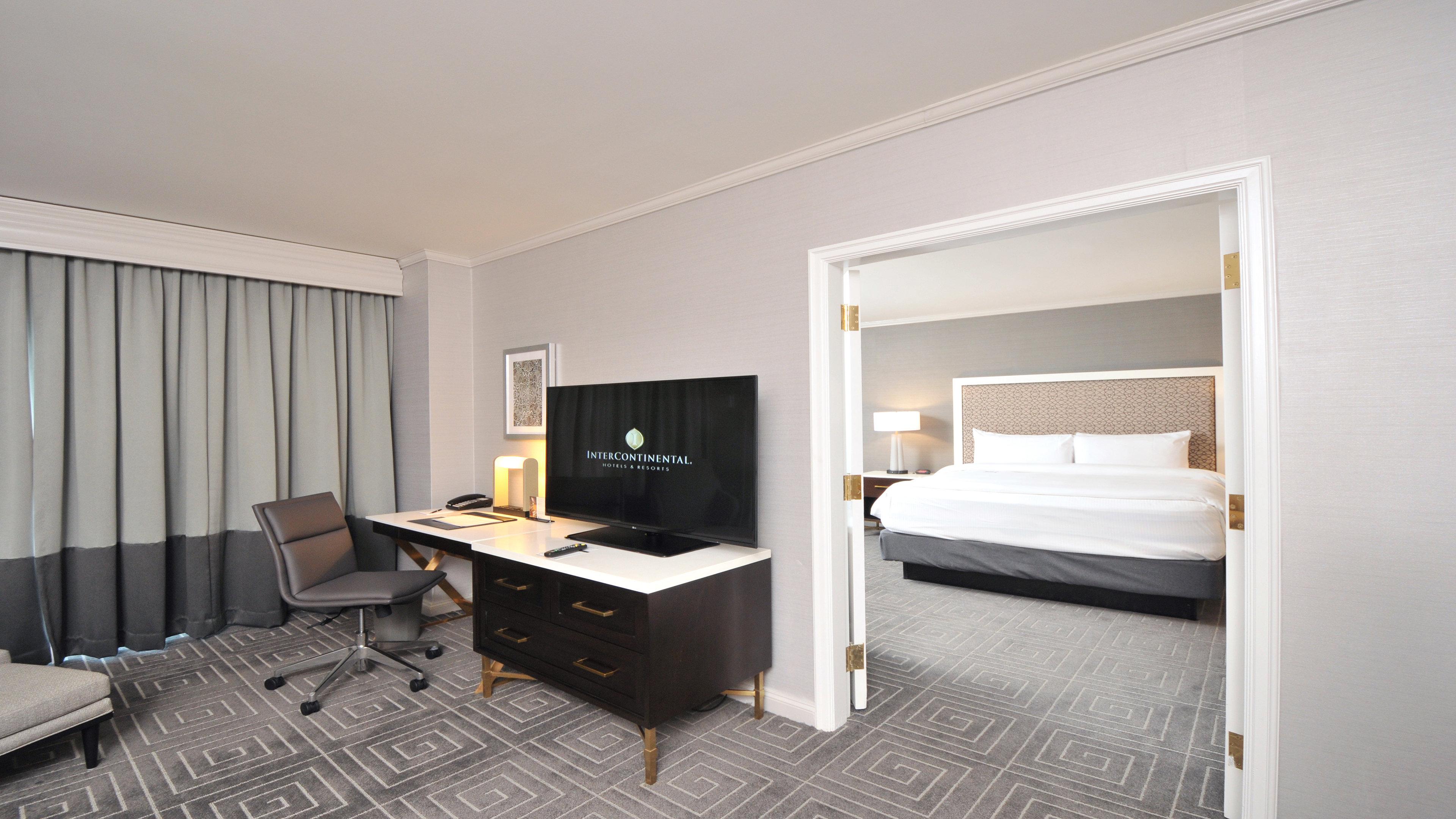 1 Bedroom, Suite, King Bed, InterContinental Kansas City at the Plaza 3/5