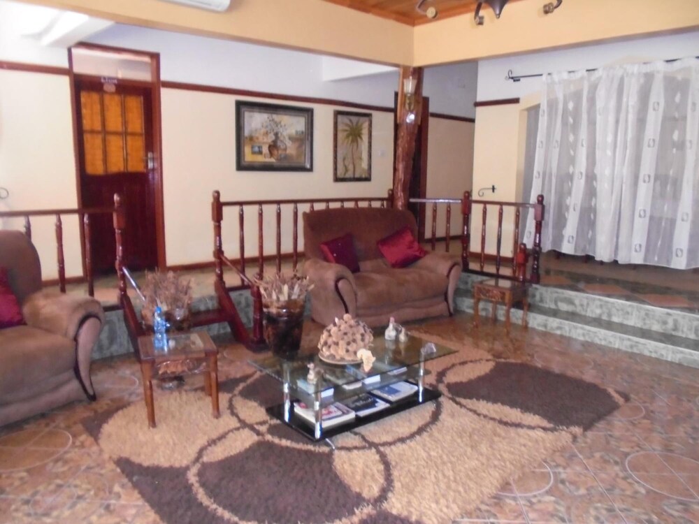 White Rose Lodge 22/50