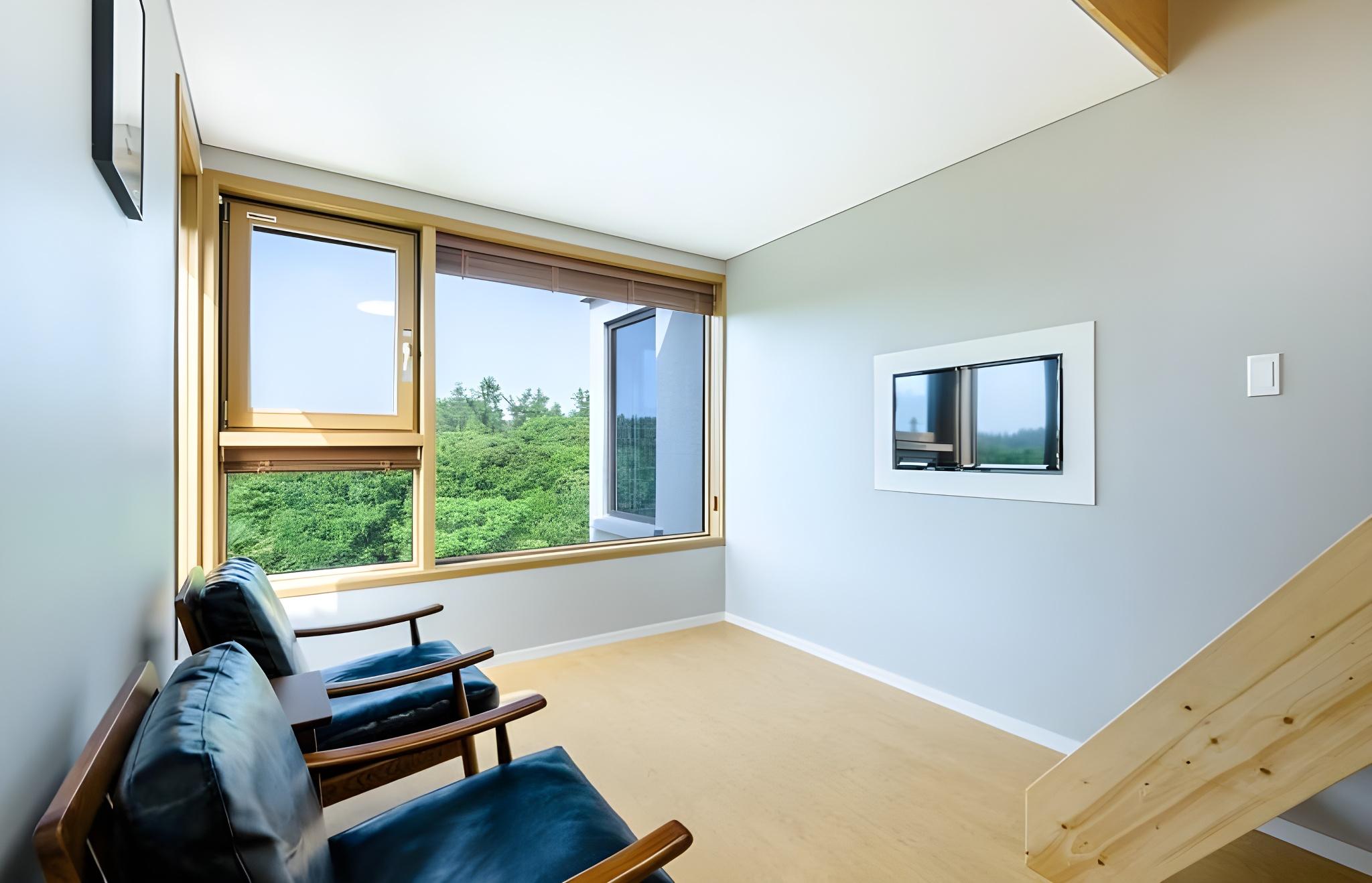 Room, Mountain View