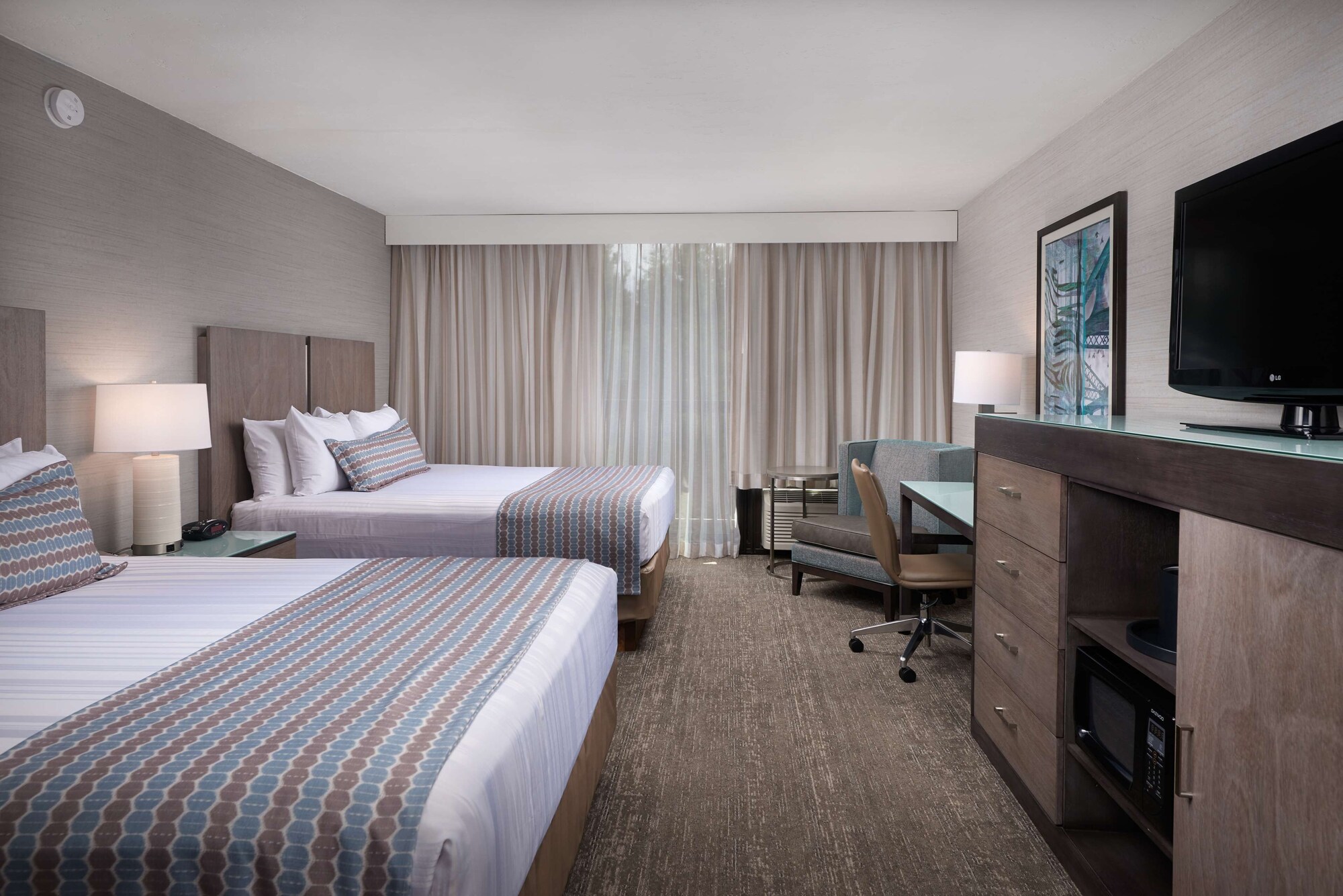 Standard, 2 Queen Beds, Pet Friendly